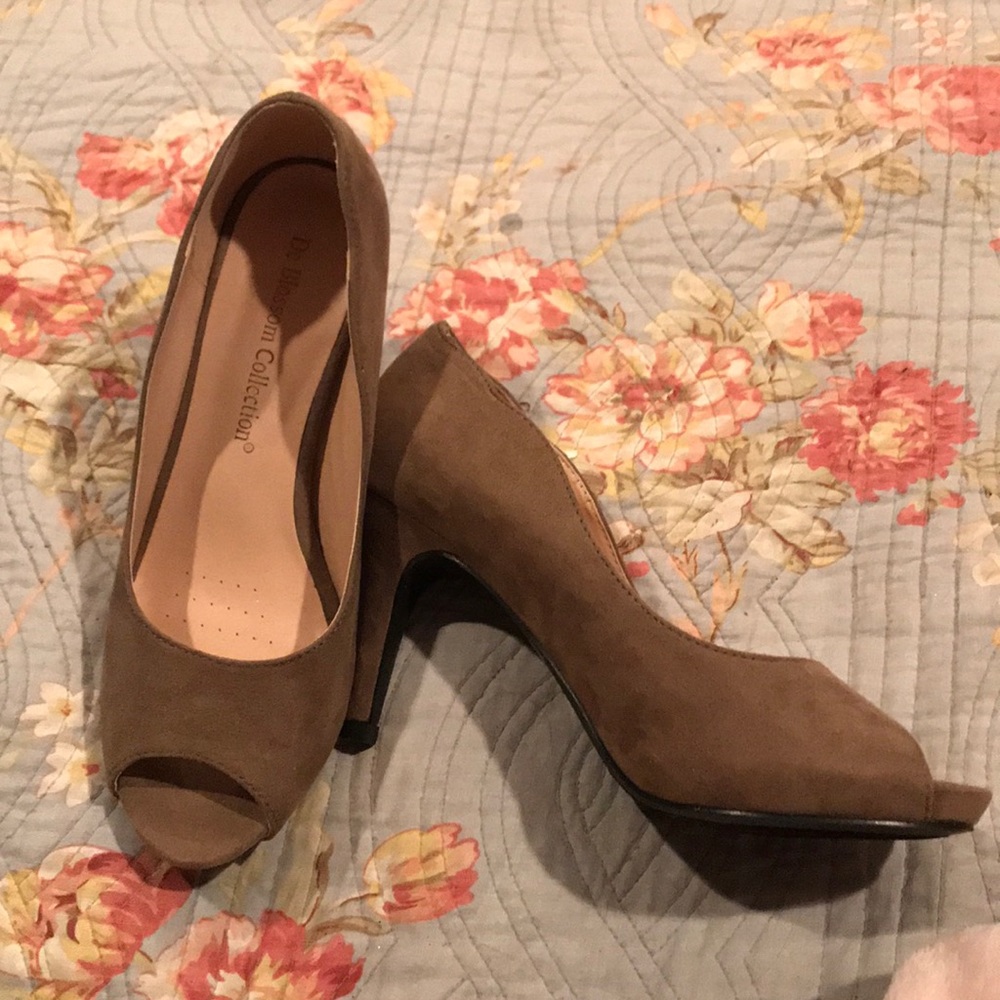 Gray suede heels